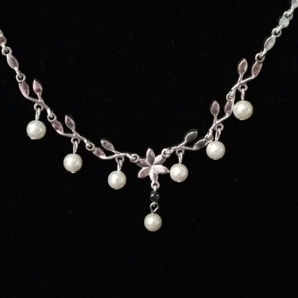 Park Lane Pearl drop necklace clear Stones flowers classic beauty